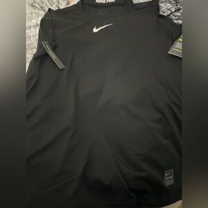 Nike Pro
Men's Dri-FIT Slim Sleeveless Top size m